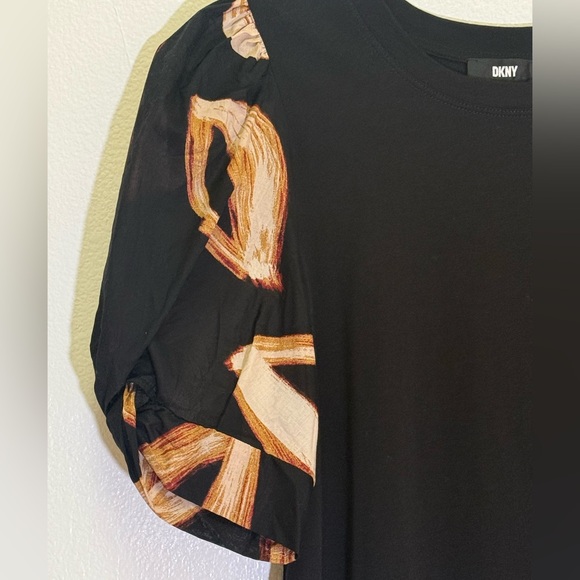 DKNY - Pullover Tee with Puffed Short Sleeves - size M - Picture 6 of 6